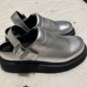 DR MARTENS Laketen silver leather sling back mules size 8